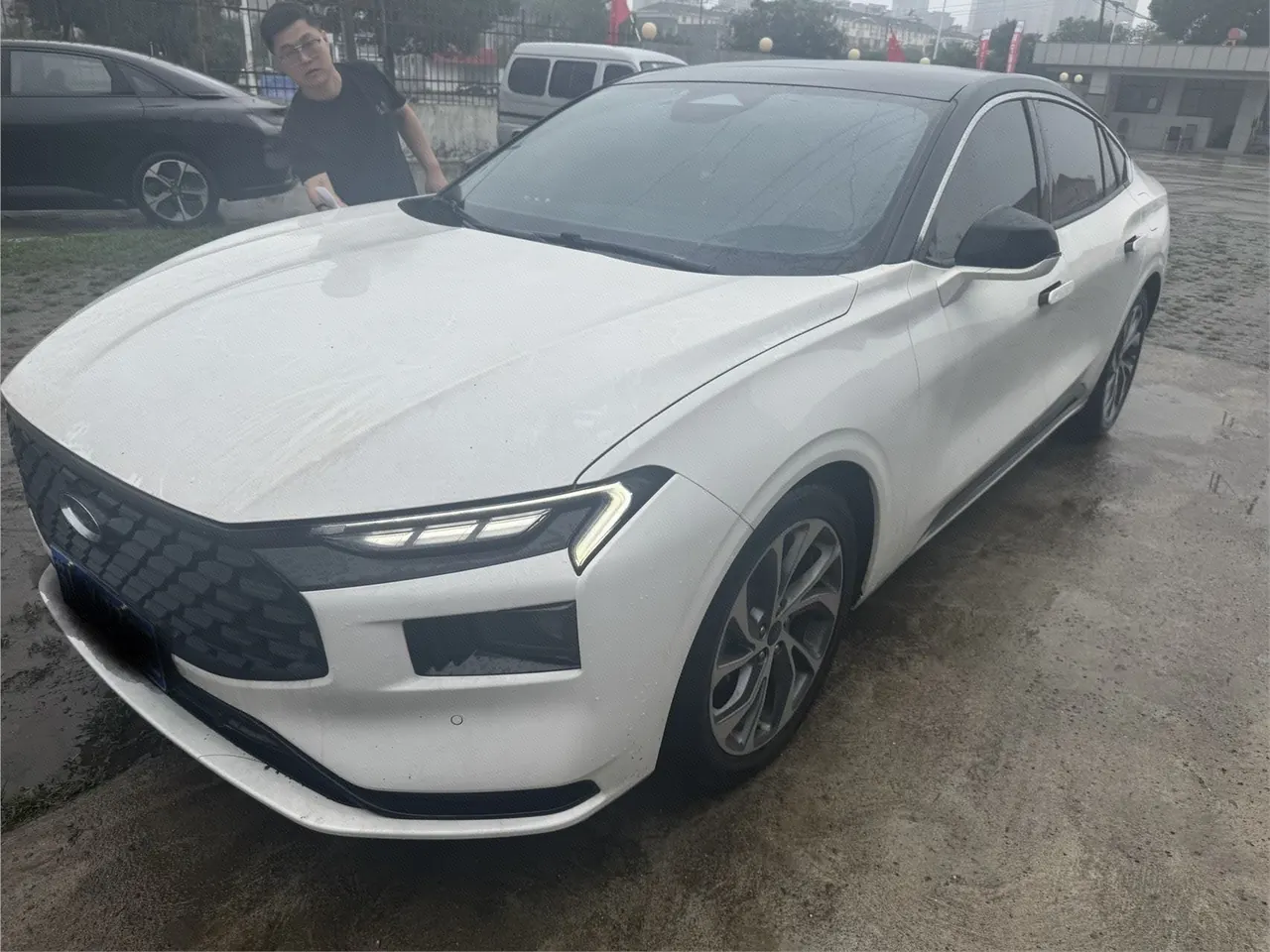 Open image lightbox: Ford 2022 Mondeo 2.0T EcoBoost 245 Extreme Automatic