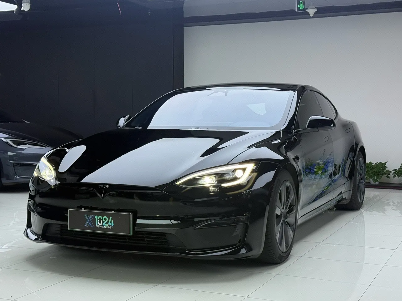 Открыть галерею: Tesla Model S (Imported) 2023 Model S Dual Motor All-wheel Drive Automatic Gear