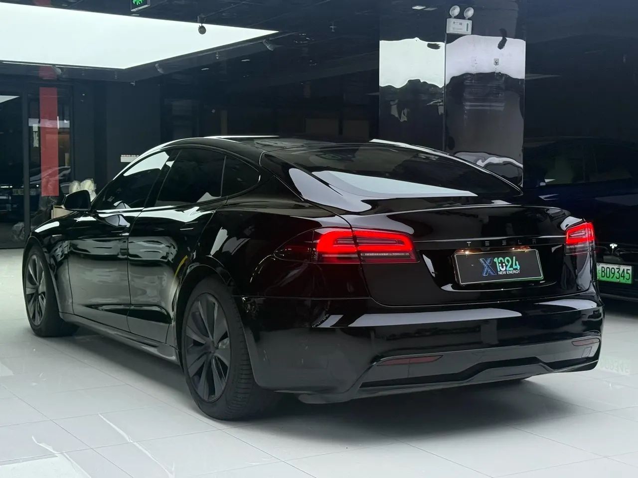 Tesla Model S (Imported) 2023 Model S Dual Motor All-wheel Drive Automatic Gear 4