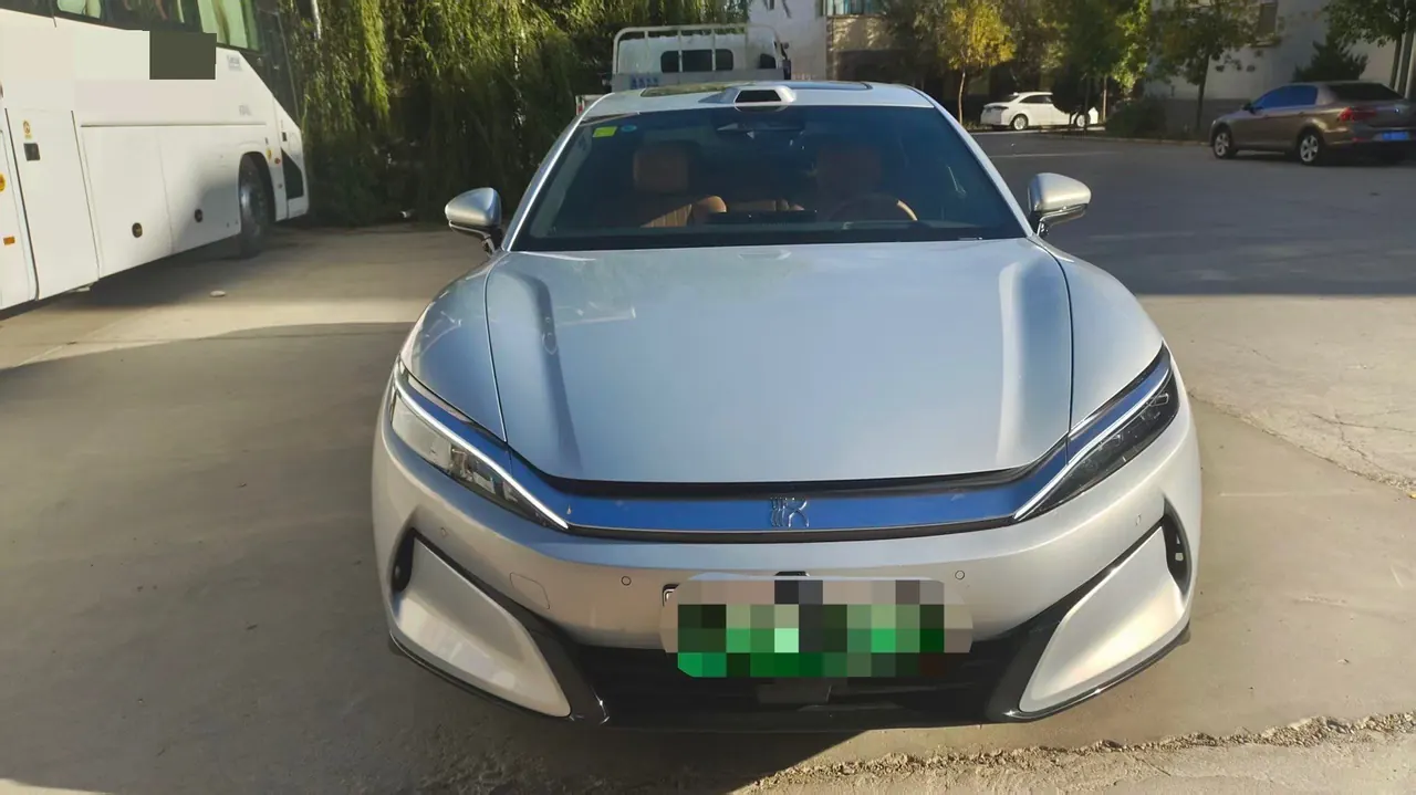 BYD 2025 Han L EV 701KM Laser Radar Flagship Automatic Gear 2