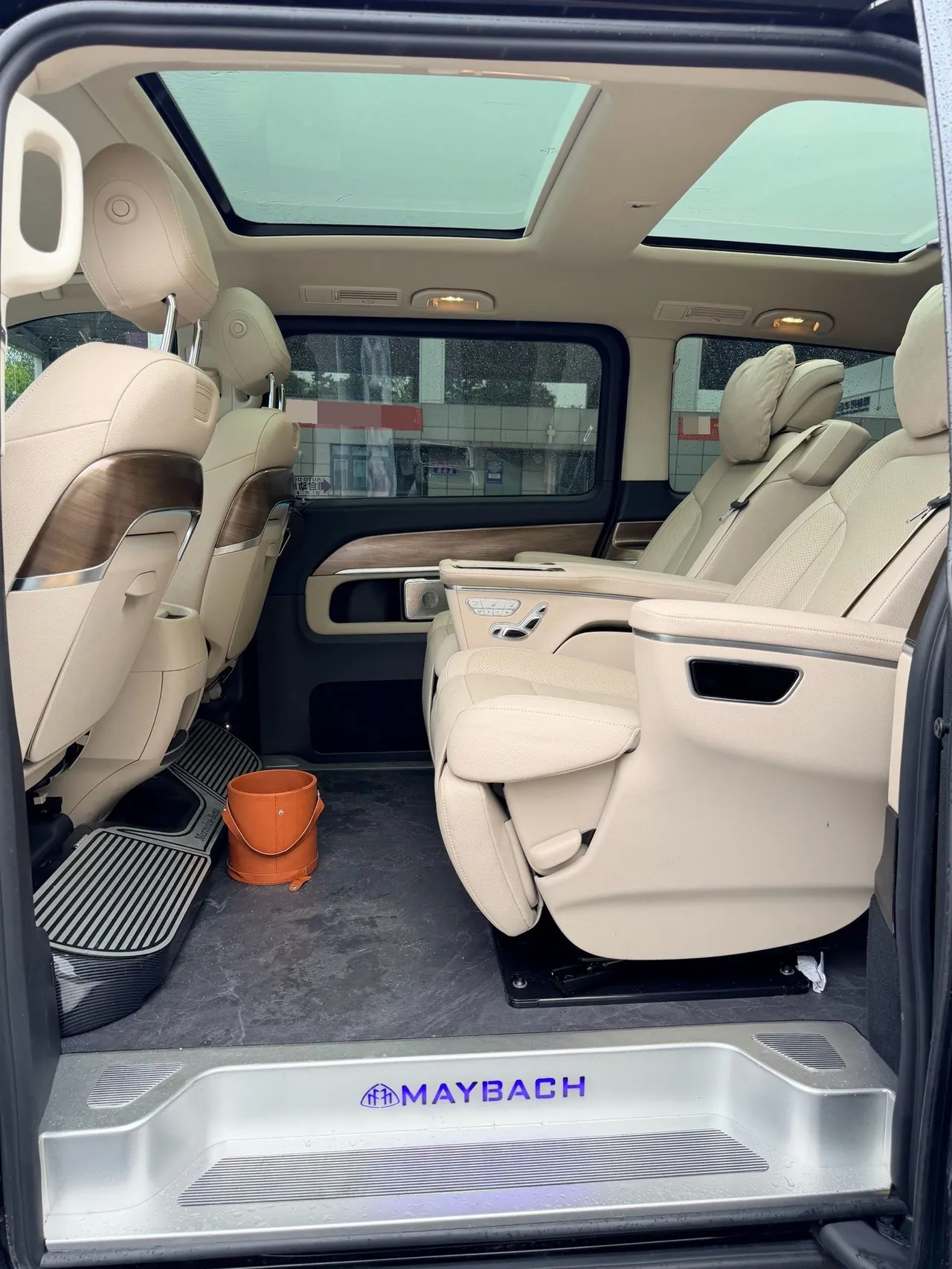 Mercedes Benz V 2022V 260 2.0T Premium Edition Automatic Gear 5