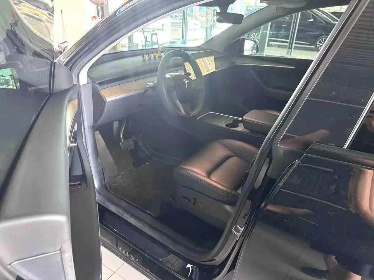 Tesla 2022 Model Y rear-wheel drive version automatic transmission 2