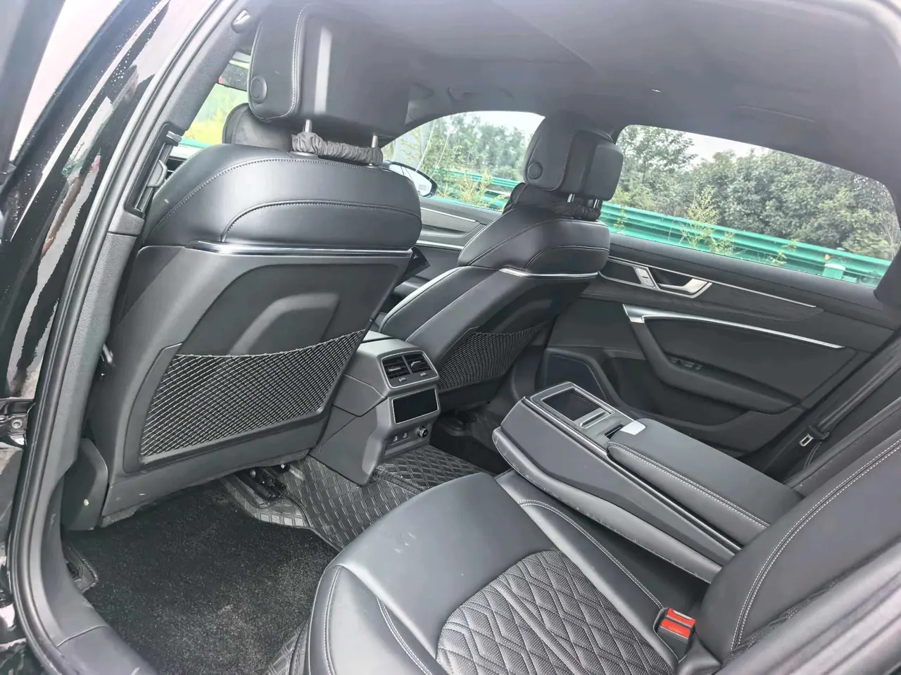 Audi 2025 A6L 2.0TFSI 45TFSI Quattro Selected Dynamic Automatic 5