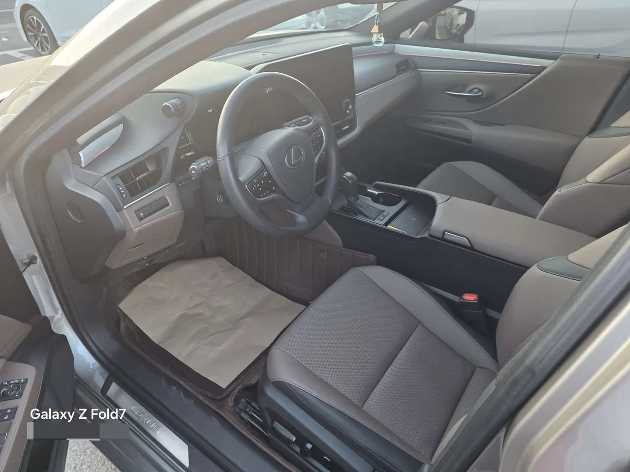 Lexus ES (Imported) 2025 ES200 2.0 Stepless Edition Automatic Gear 4