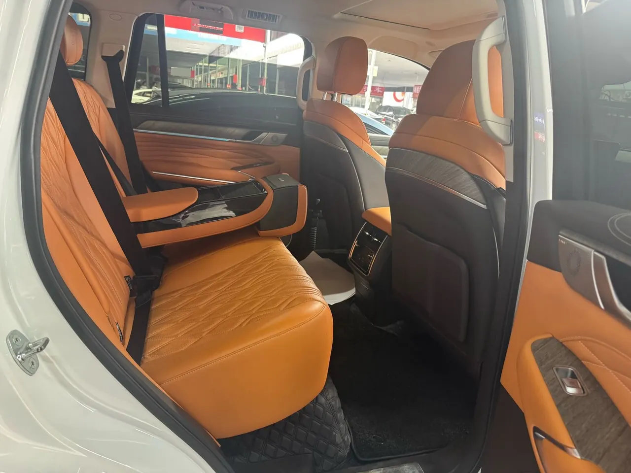 Tank 2023 Tank 500 48V 3.0T Sports Edition Dengfeng 5-seat Automatic Gear 4