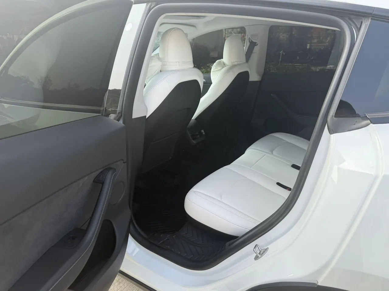 Tesla 2023 Model Y rear-wheel drive version automatic transmission 4