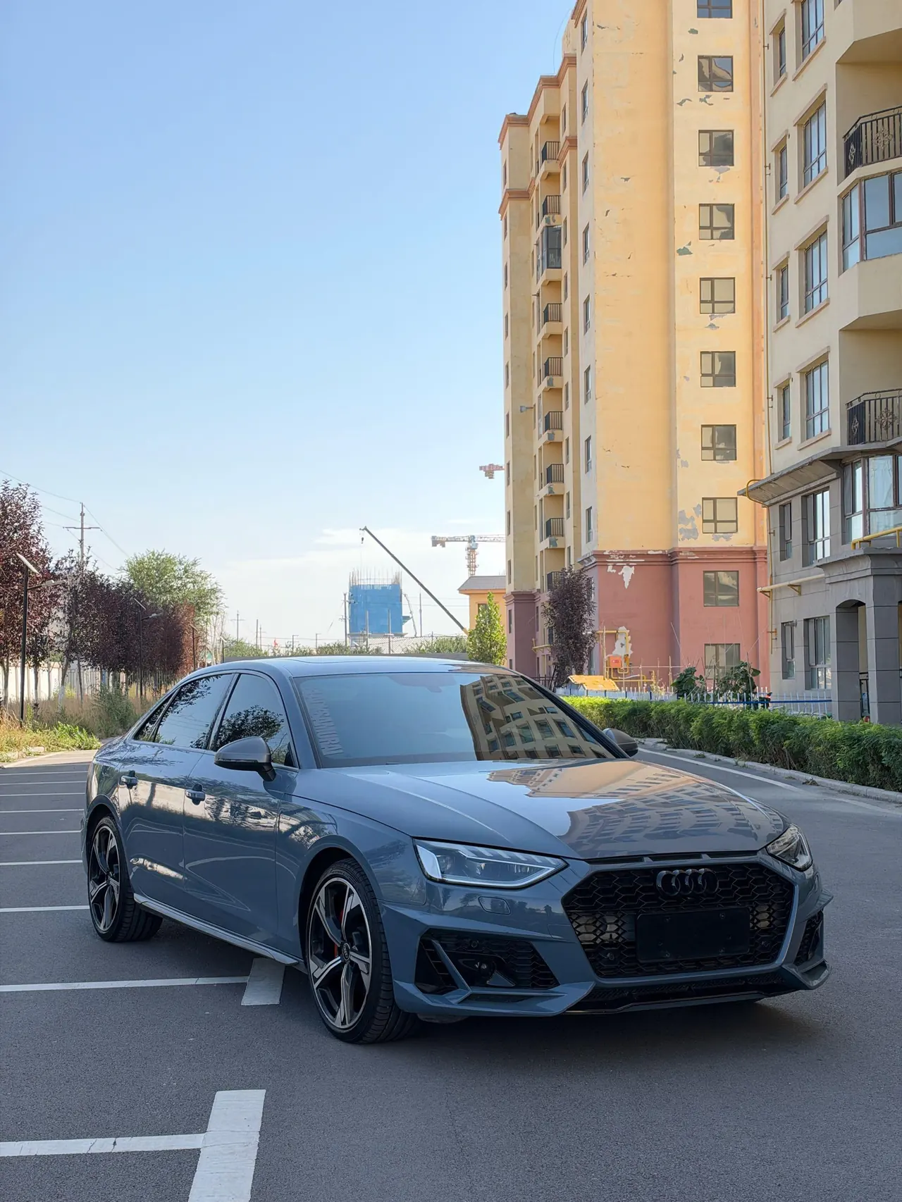 Audi 2022 A4L 2.0TFSI 40TFSI Quattro RS Kit Burning Speed Automatic 2