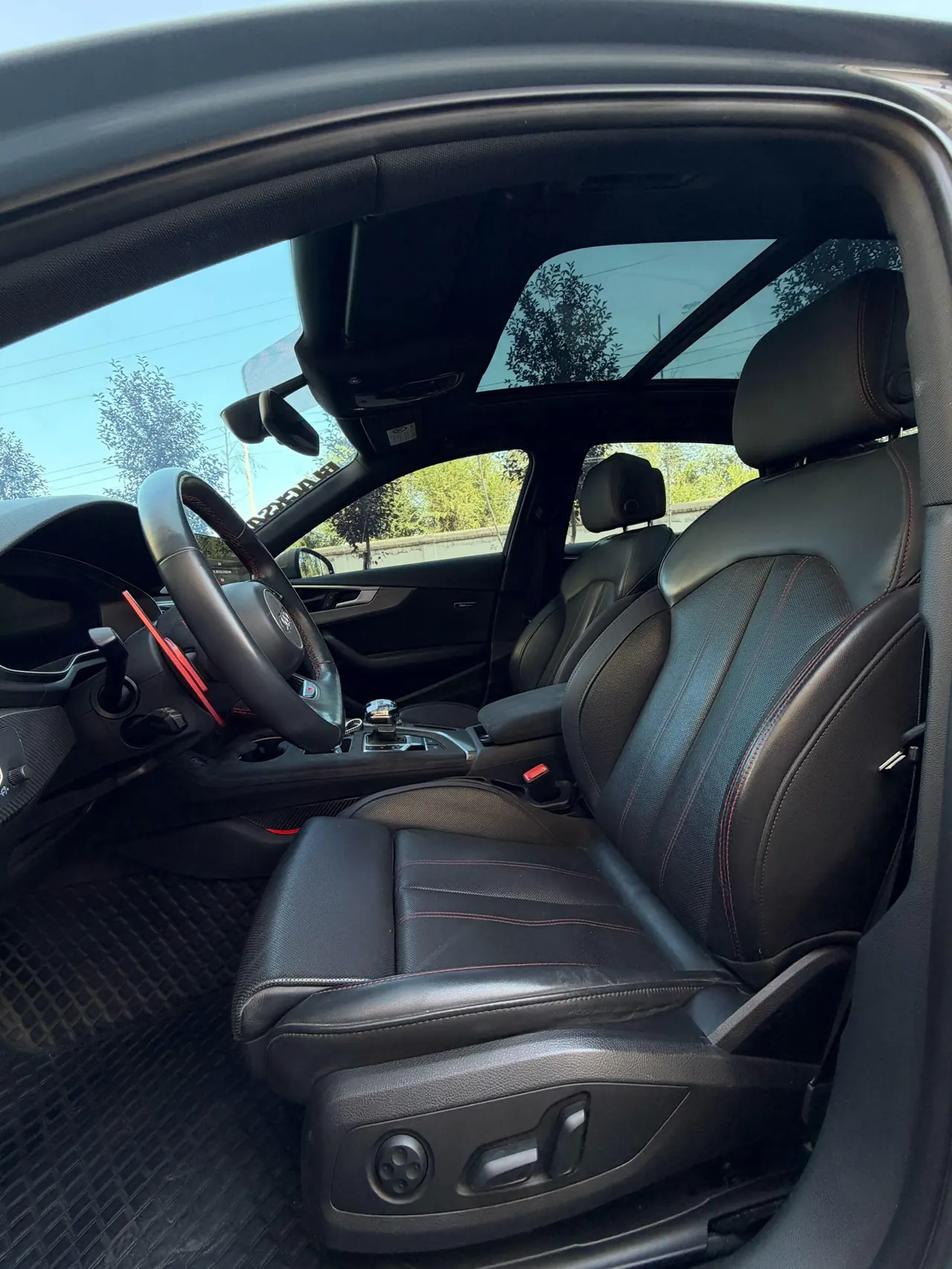 Audi 2022 A4L 2.0TFSI 40TFSI Quattro RS Kit Burning Speed Automatic 6