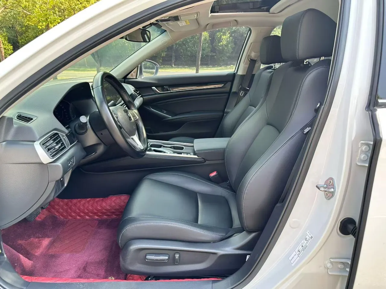 Honda 2022 10th Generation Accord 1.5T Stepless 260TURBO Magic Night Premium Edition Automatic Gear 4