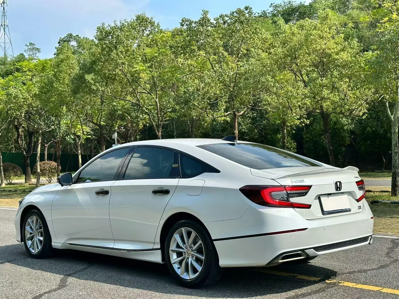Honda 2022 10th Generation Accord 1.5T Stepless 260TURBO Magic Night Premium Edition Automatic Gear 7