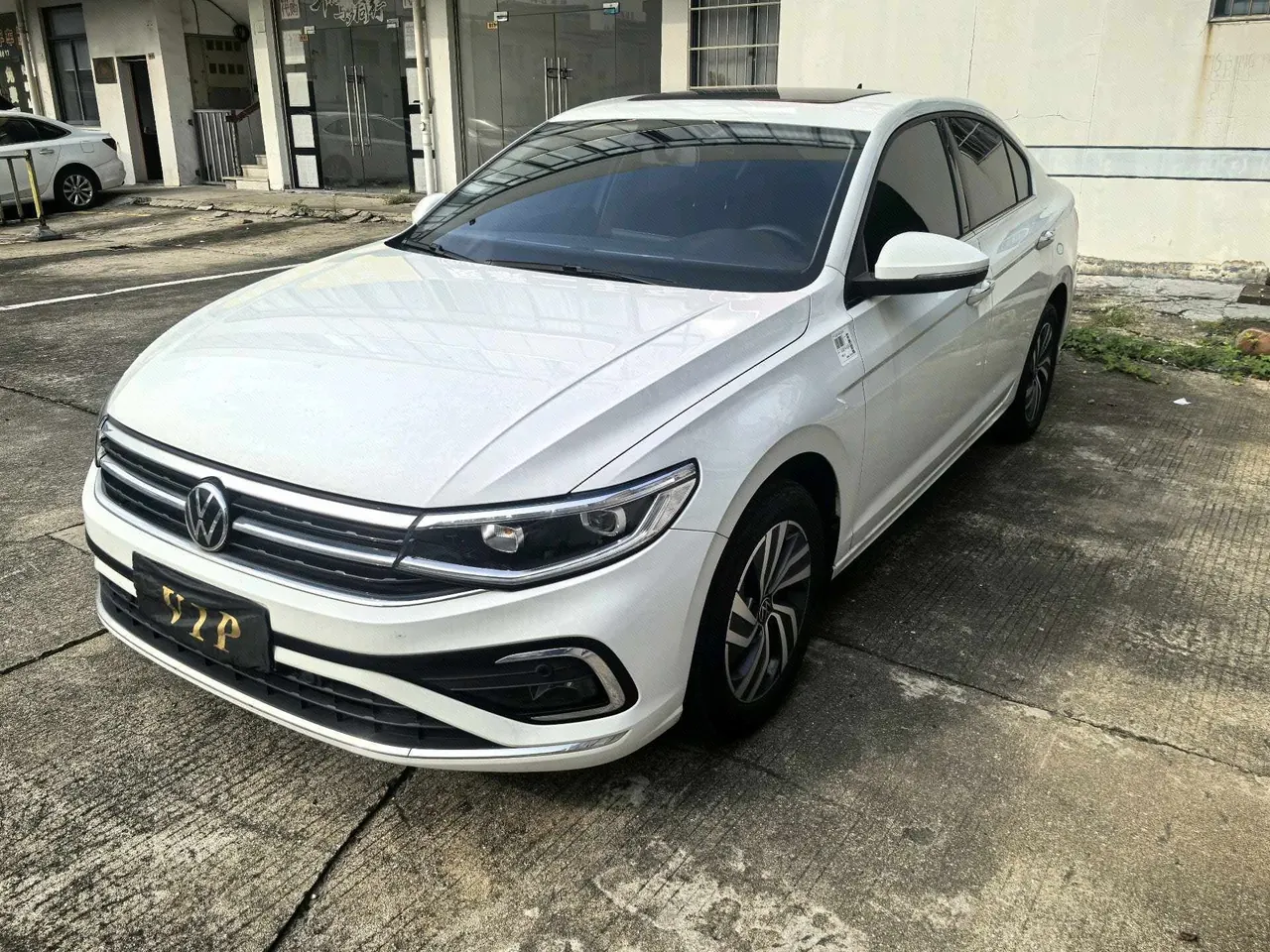 Open image lightbox: Volkswagen 2023 Bora 1.2TSI 200TSI Smart Edition Automatic Gear