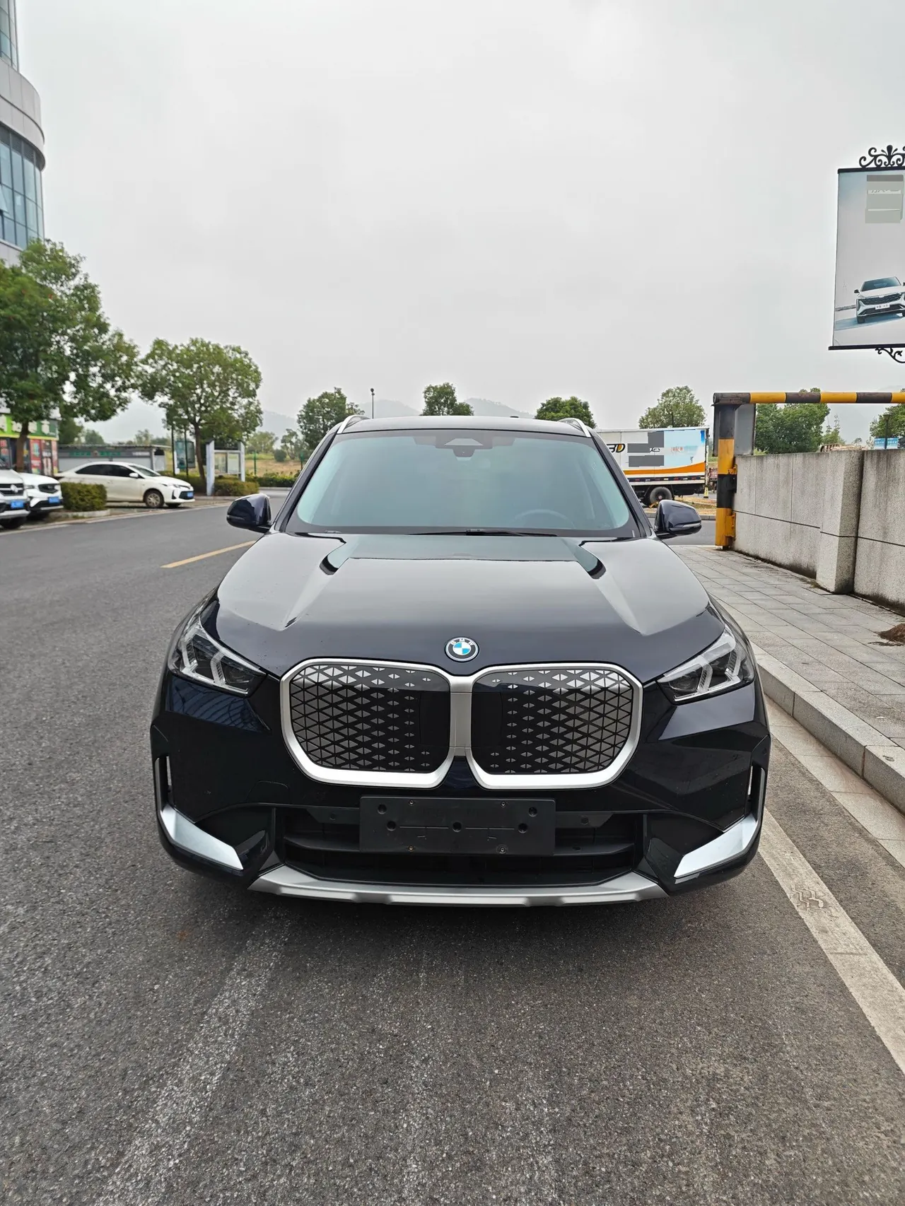 BMW 2025 iX1 eDrive25L eDrive25L X design set automatic gear 2