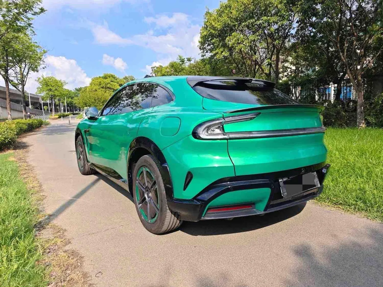 MI 2025 YU7 Long Endurance High Performance Four-wheel Drive Max Edition Automatic Gear 9