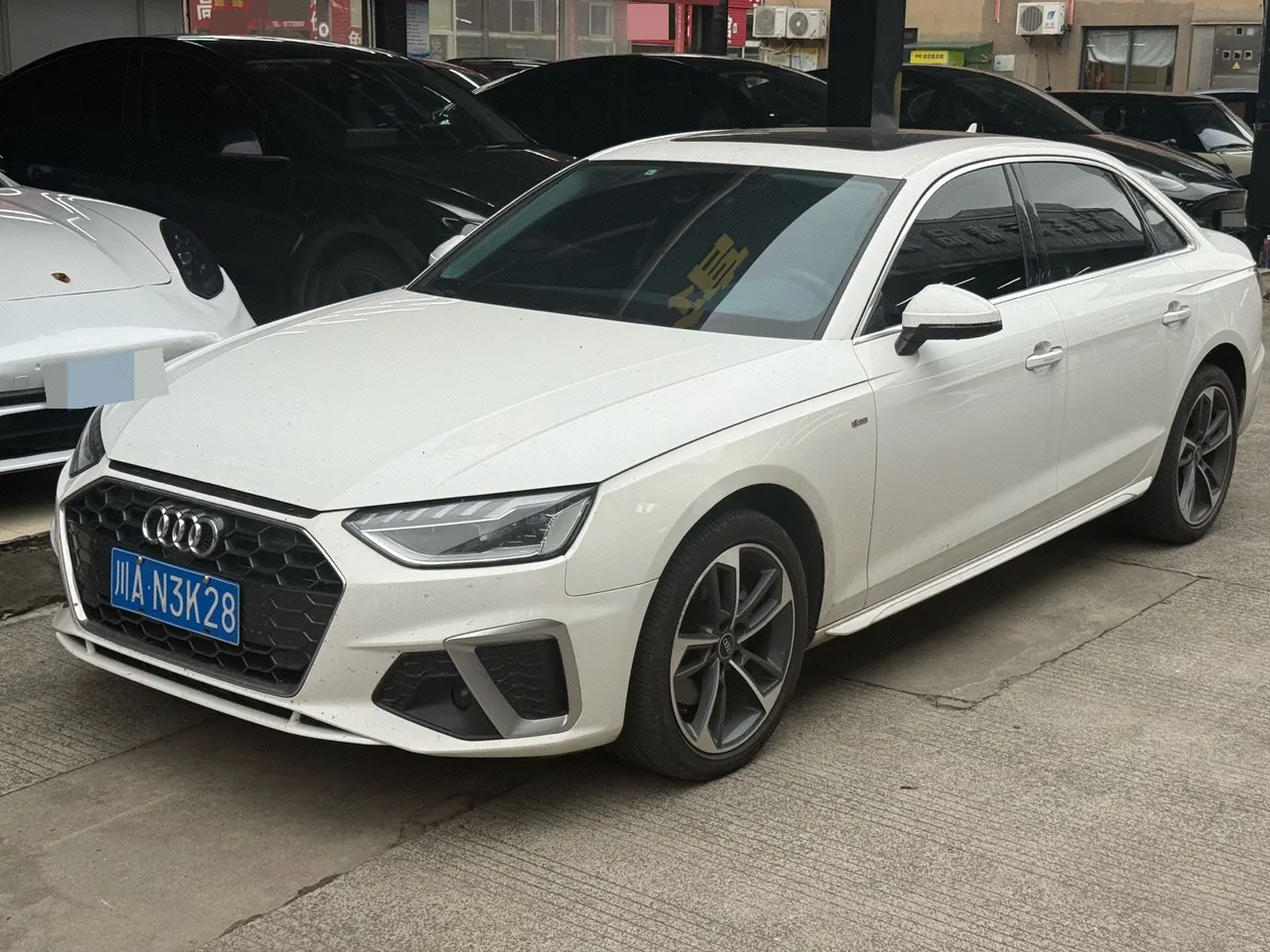 Open image lightbox: Audi 2022 A4L 2.0TFSI 40TFSI Fashion Dynamic Automatic