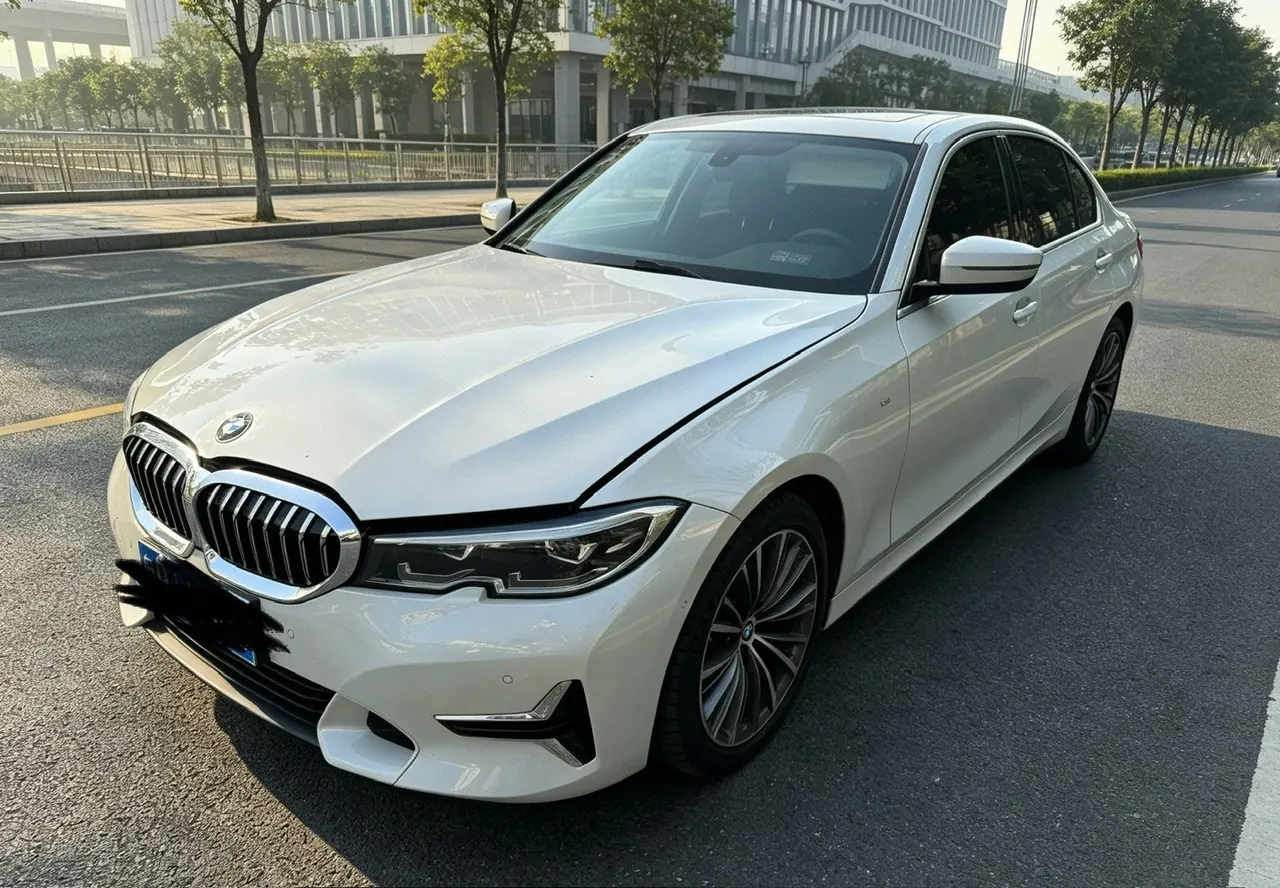 Open image lightbox: BMW 3 Series 2020 325Li 2.0T First Edition Automatic Gear