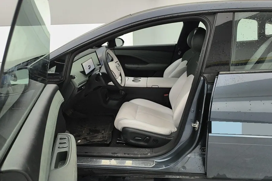 Nissan 2025 N7 625 Max Automatic 4