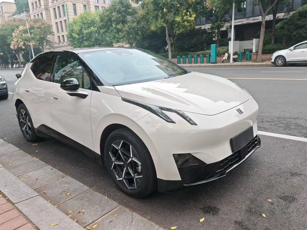 LYNK&amp;CO 2025 LYNK&amp;CO Z 20 530km Rear Drive Pro Automatic 2