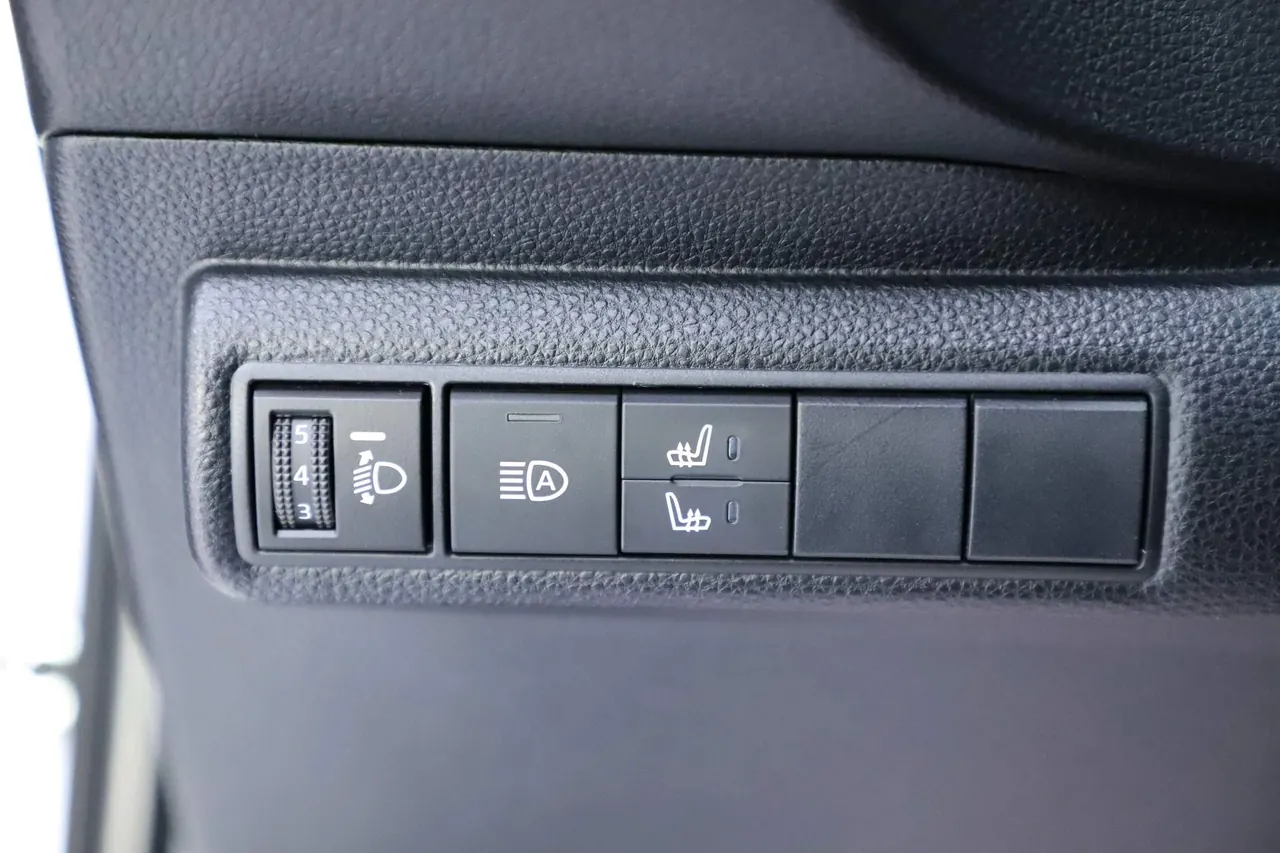 Toyota 2022 Lei Ling Shuangqing 1.8H Stepless Sports Edition Automatic Gear 8