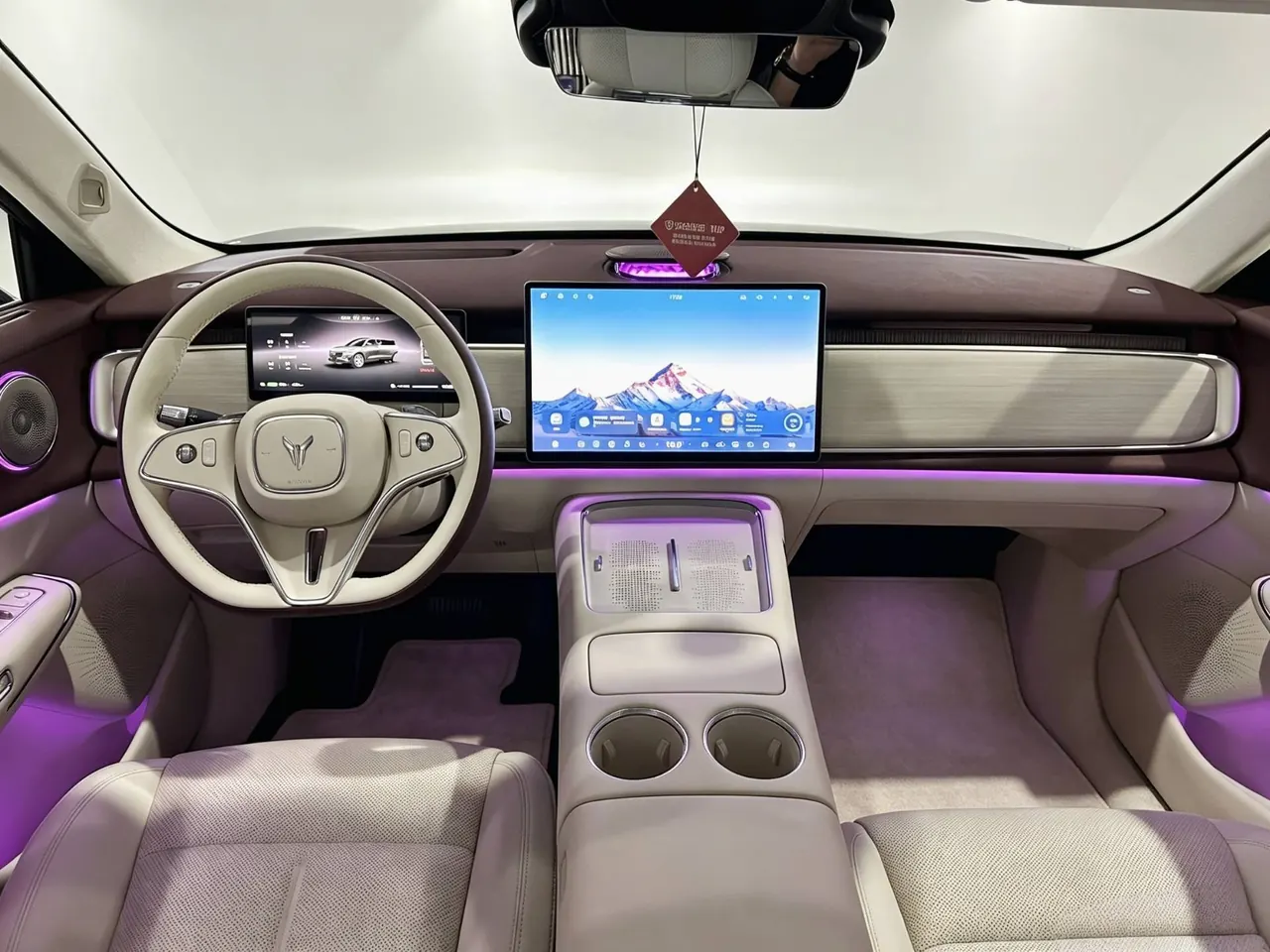 Voyah 2025 bosom friend four-wheel drive dry Kun version automatic gear 7