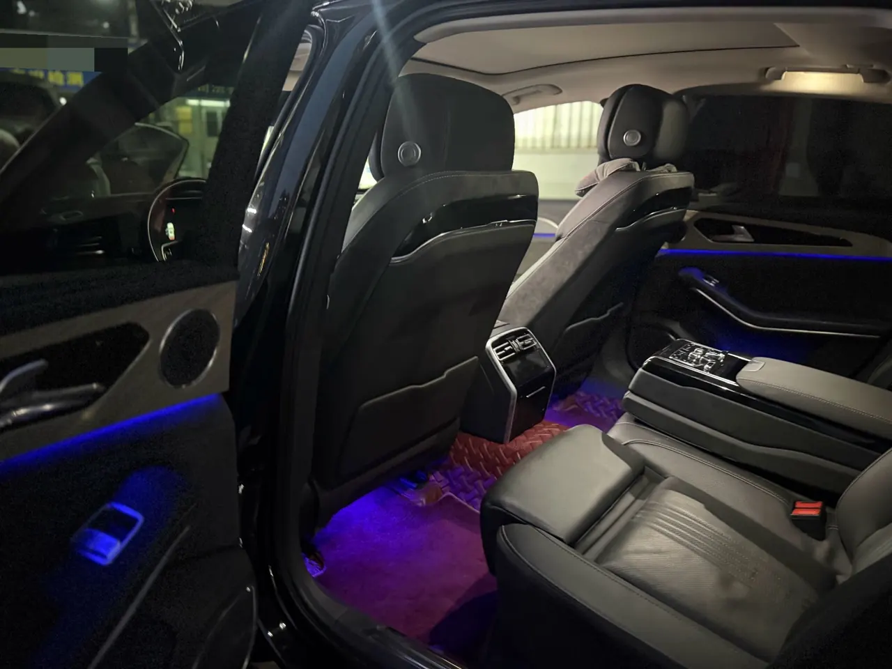 HongQi 2020 H9 2.0T Zhilian Flag Edition Automatic Gear 6
