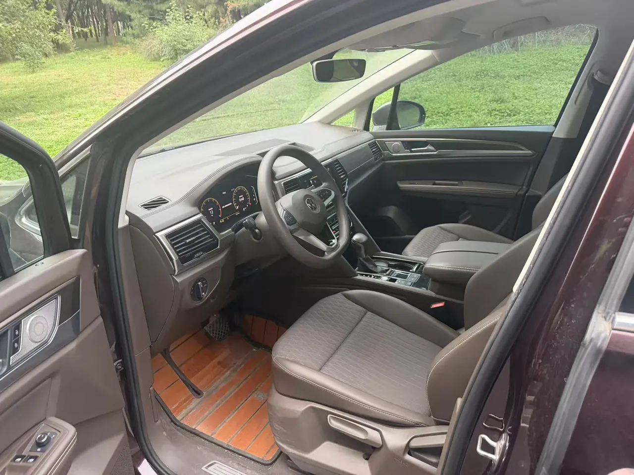 Volkswagen 2020 models of Wei ran (Viloran) 2.0TSI 330TSI business edition automatic gear 4