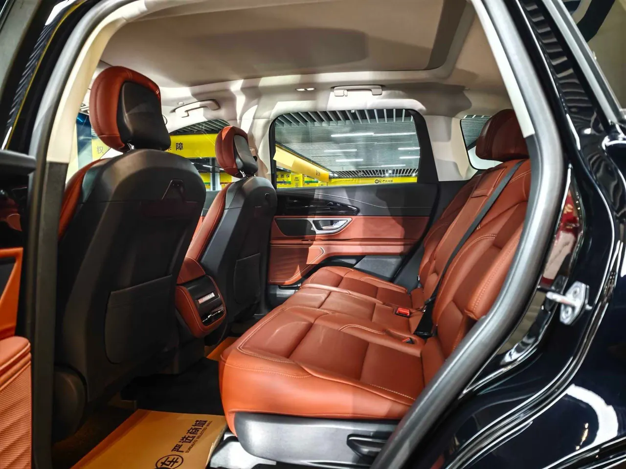 Lincoln 2025 Navigator 2.0T Stepless Four-wheel Drive Zunyi Hybrid Edition (Modified) Automatic Gear 7