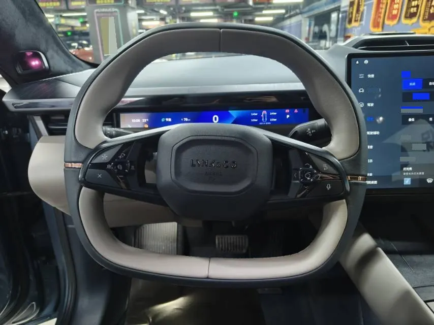 LYNK&amp;CO 2024 LYNK&amp;CO Z10 95kWh 702km four-wheel drive intelligent driving Ultra automatic gear 6