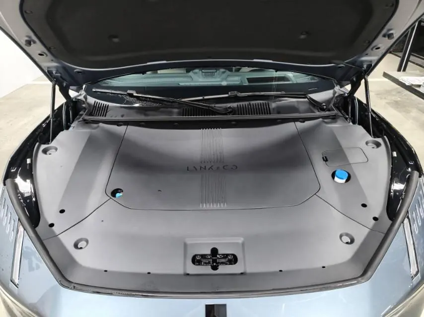 LYNK&amp;CO 2024 LYNK&amp;CO Z10 95kWh 702km four-wheel drive intelligent driving Ultra automatic gear 7