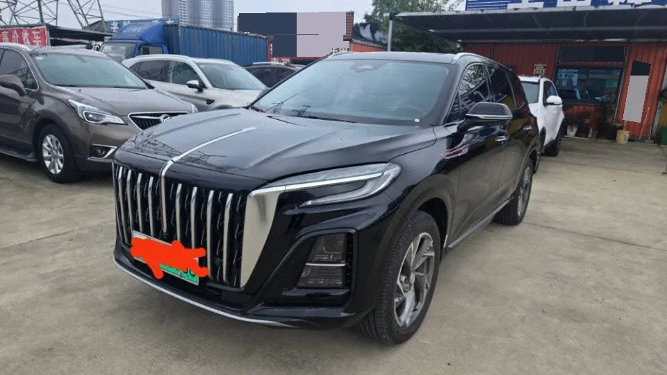 Open image lightbox: HongQi 2024 HS3 PHEV 1.5T 115km Strong Edition Automatic Gear