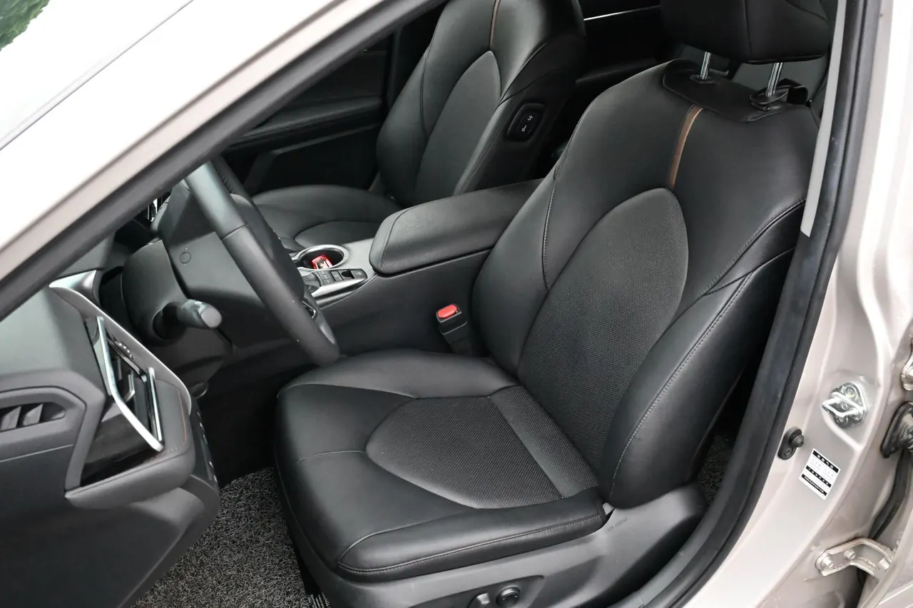 Toyota 2021 Camry 2.5G Deluxe Edition Automatic Gear 15