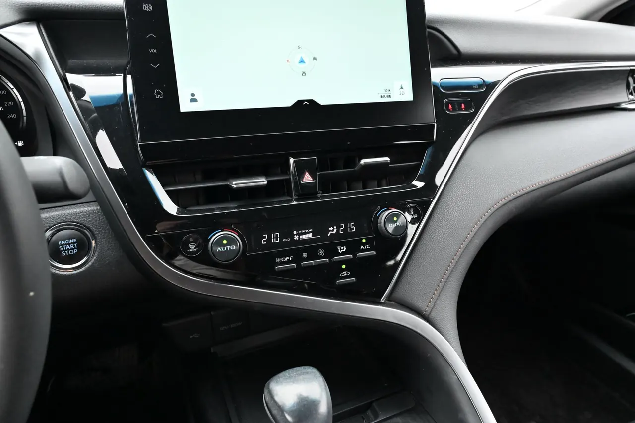 Toyota 2021 Camry 2.5G Deluxe Edition Automatic Gear 16