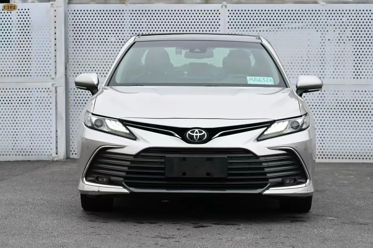 Toyota 2021 Camry 2.5G Deluxe Edition Automatic Gear 2