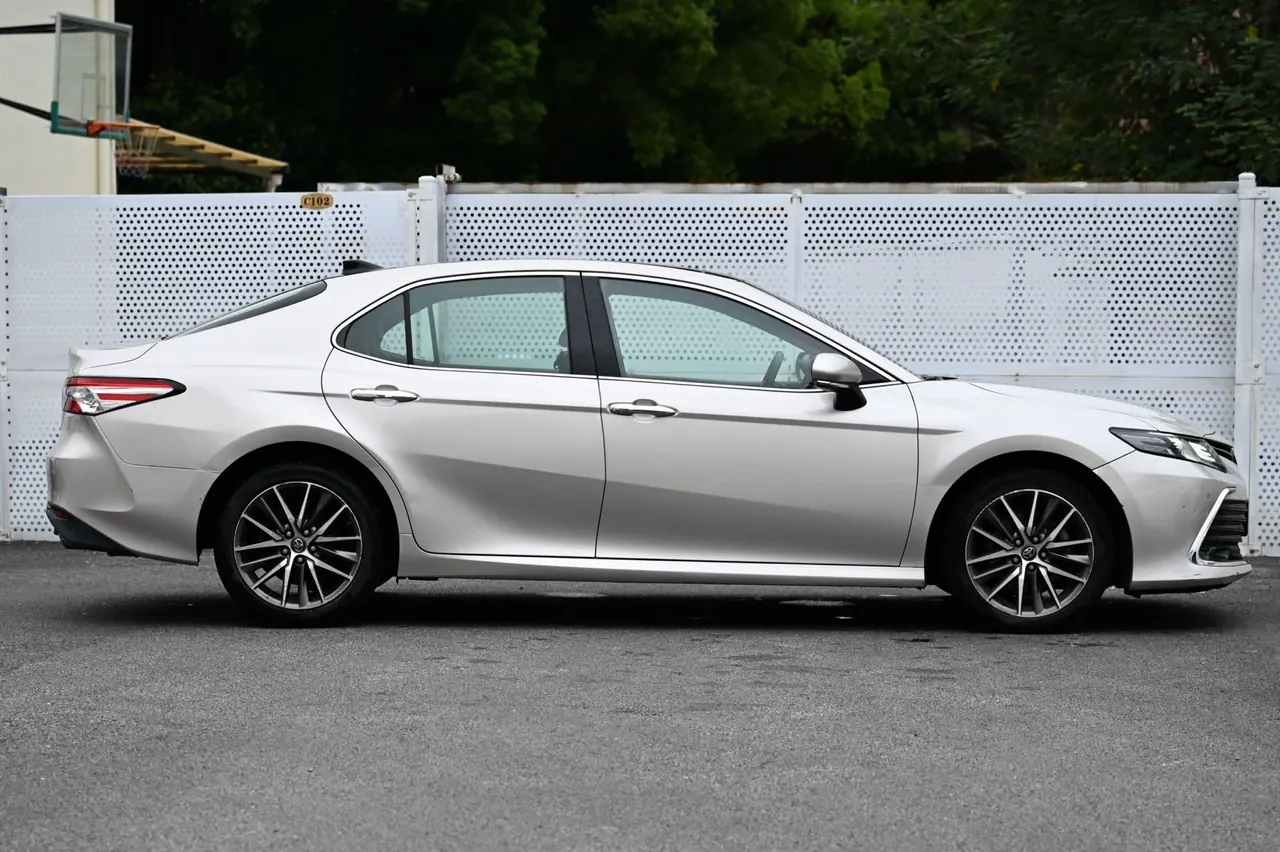 Toyota 2021 Camry 2.5G Deluxe Edition Automatic Gear 4