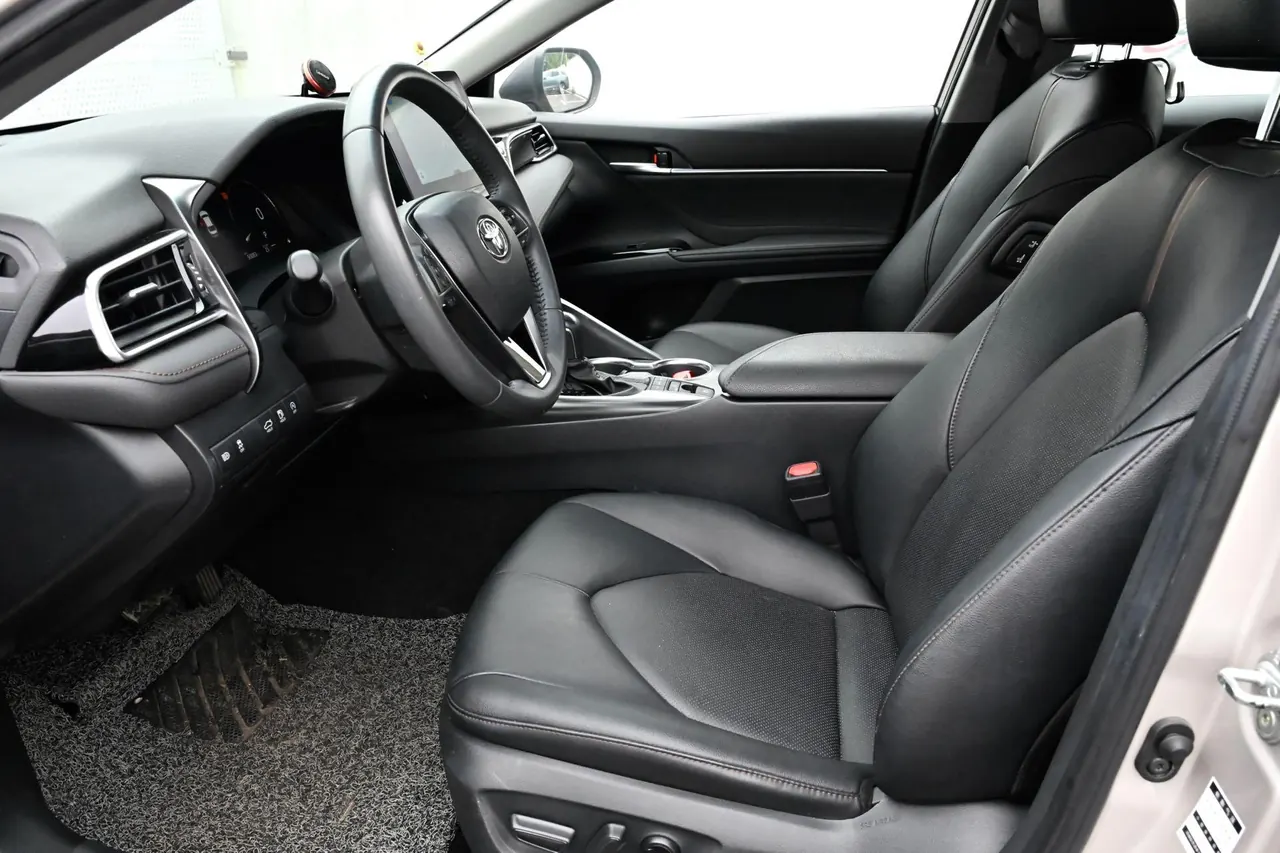 Toyota 2021 Camry 2.5G Deluxe Edition Automatic Gear 7