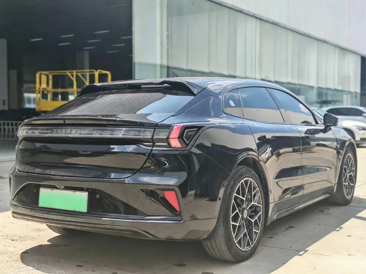 Zeekr 2024 Zeekr 001 ME Edition 100kWh Four-wheel Drive Automatic Gear 5