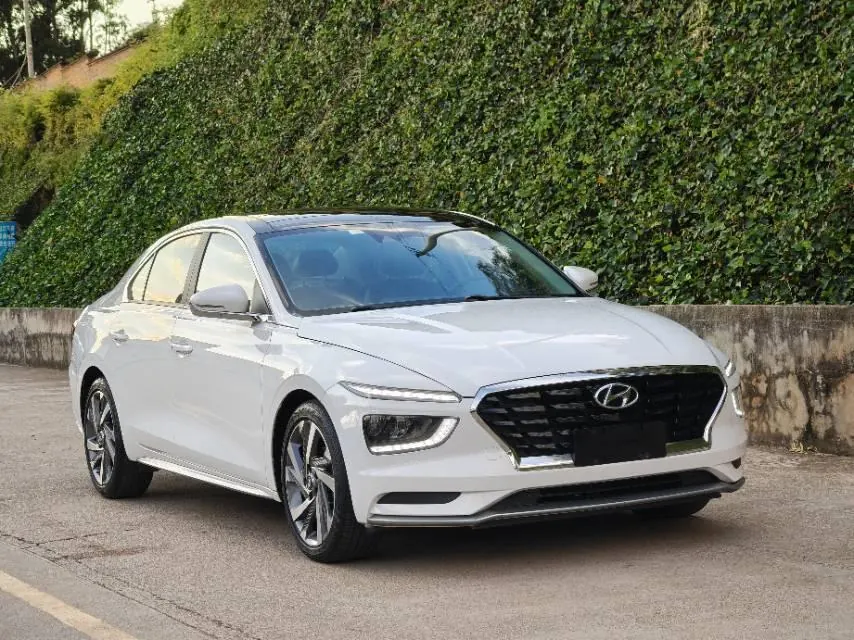 Hyundai 2021 Name Figure 1.8 Stepless LUX Premium Edition Automatic Gear 3
