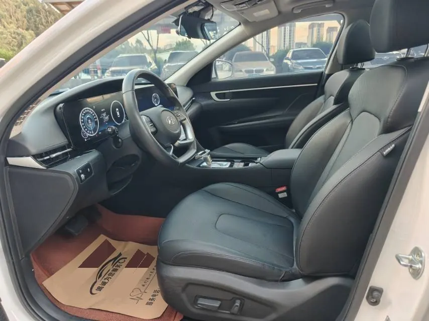 Hyundai 2021 Name Figure 1.8 Stepless LUX Premium Edition Automatic Gear 7