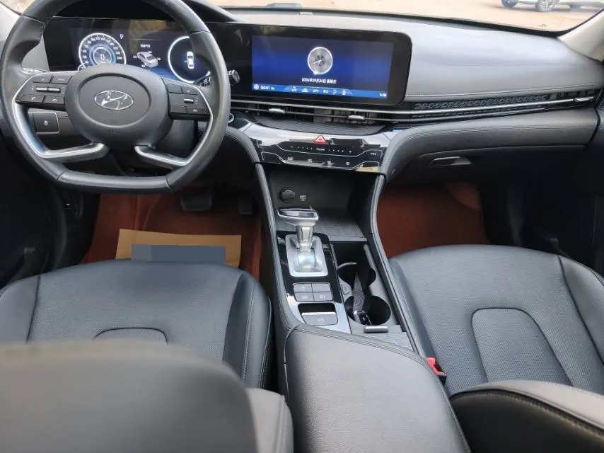 Hyundai 2021 Name Figure 1.8 Stepless LUX Premium Edition Automatic Gear 9