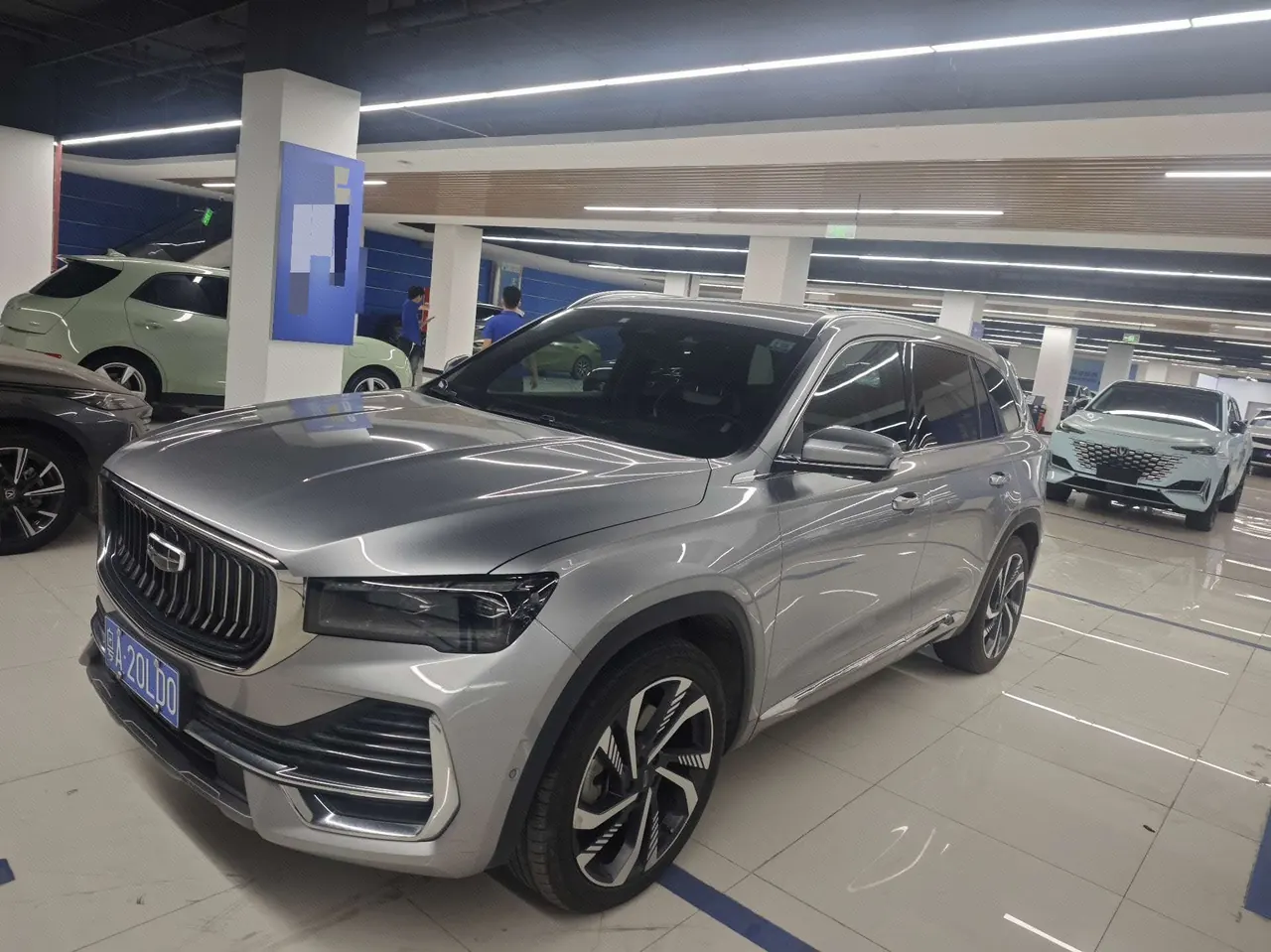 Открыть галерею: Geely 2021 XingyueL (Monjaro) 2.0TD high-power four-wheel drive flagship automatic transmission