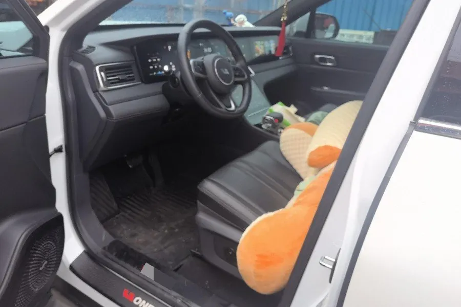 Li 2020 ONE 1.2T extended range 6-seat automatic gear 3