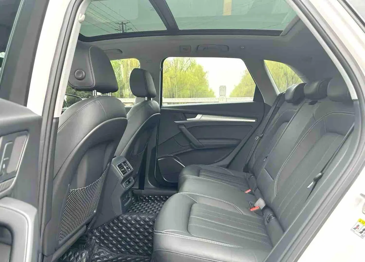 Audi 2020 Q5L 2.0TFSI 45TFSI exclusive fashion automatic 3