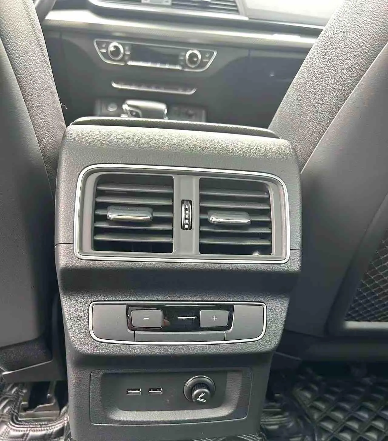 Audi 2020 Q5L 2.0TFSI 45TFSI exclusive fashion automatic 5