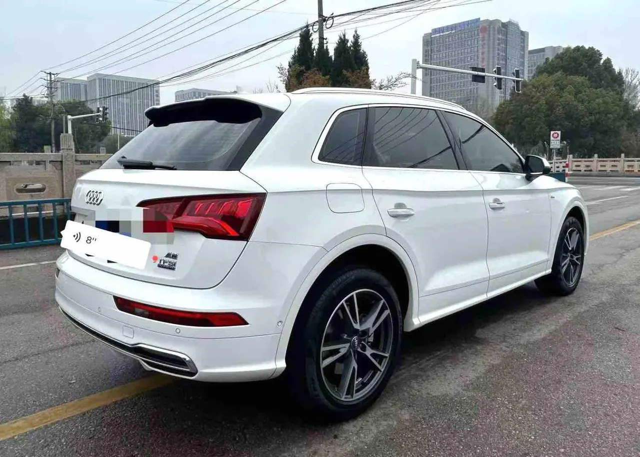 Audi 2020 Q5L 2.0TFSI 45TFSI exclusive fashion automatic 8