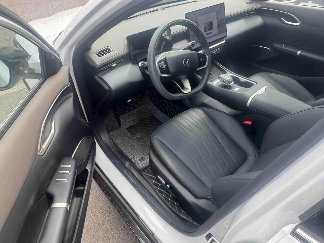 ChangAn 2026 Yidong HEV 1.5 Blue Whale Super Qing Zhixiang Automatic Gear 7