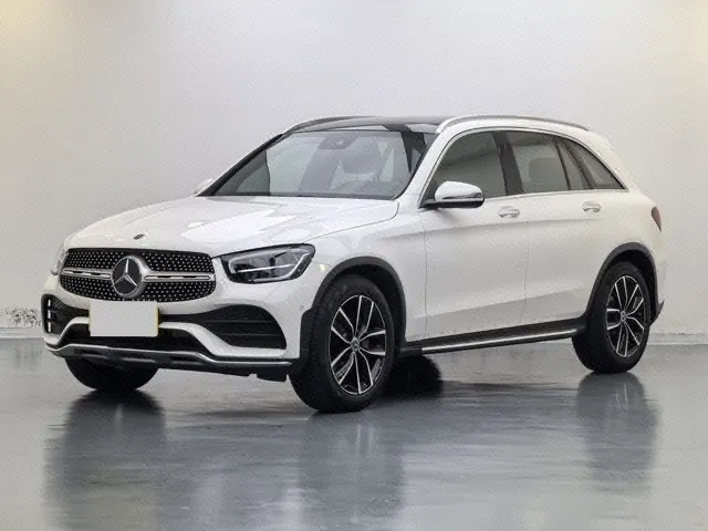 Открыть галерею: Mercedes Benz 2021 GLC 300 L 4MATIC 2.0T Dynamic Automatic