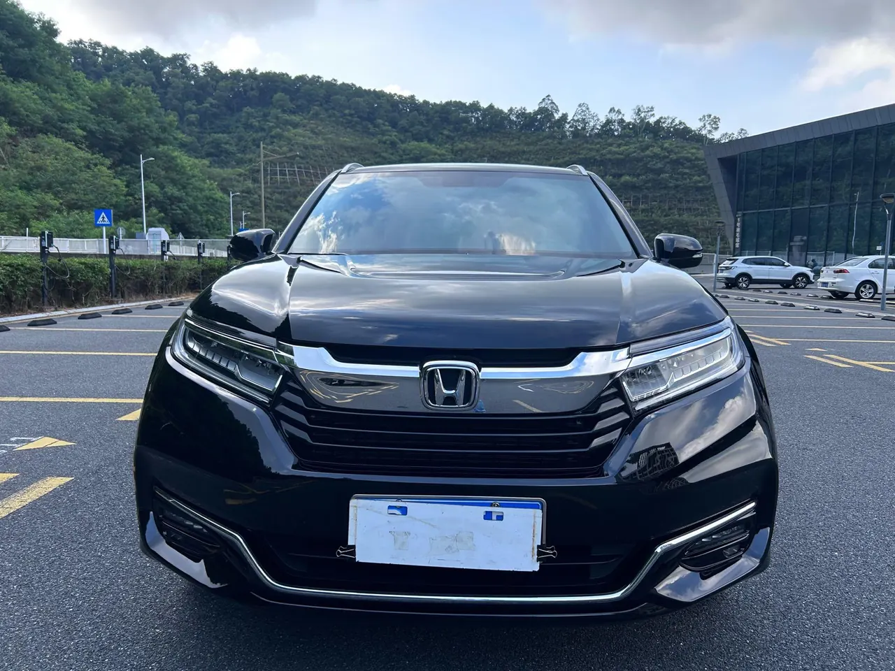 Honda 2020 crown road 2.0T 370TURBO four-wheel drive exclusive edition two-color automatic gear 16