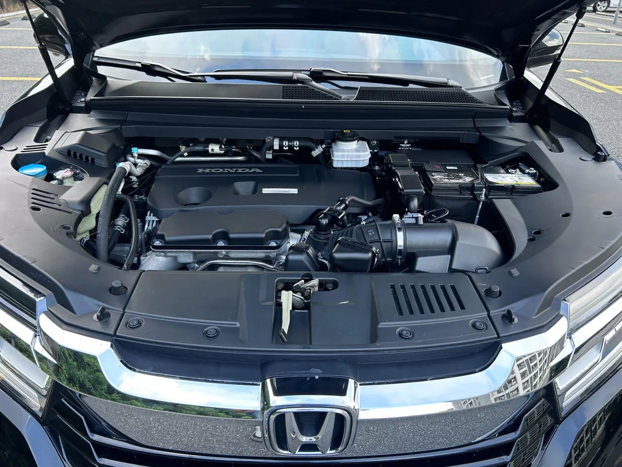 Honda 2020 crown road 2.0T 370TURBO four-wheel drive exclusive edition two-color automatic gear 2