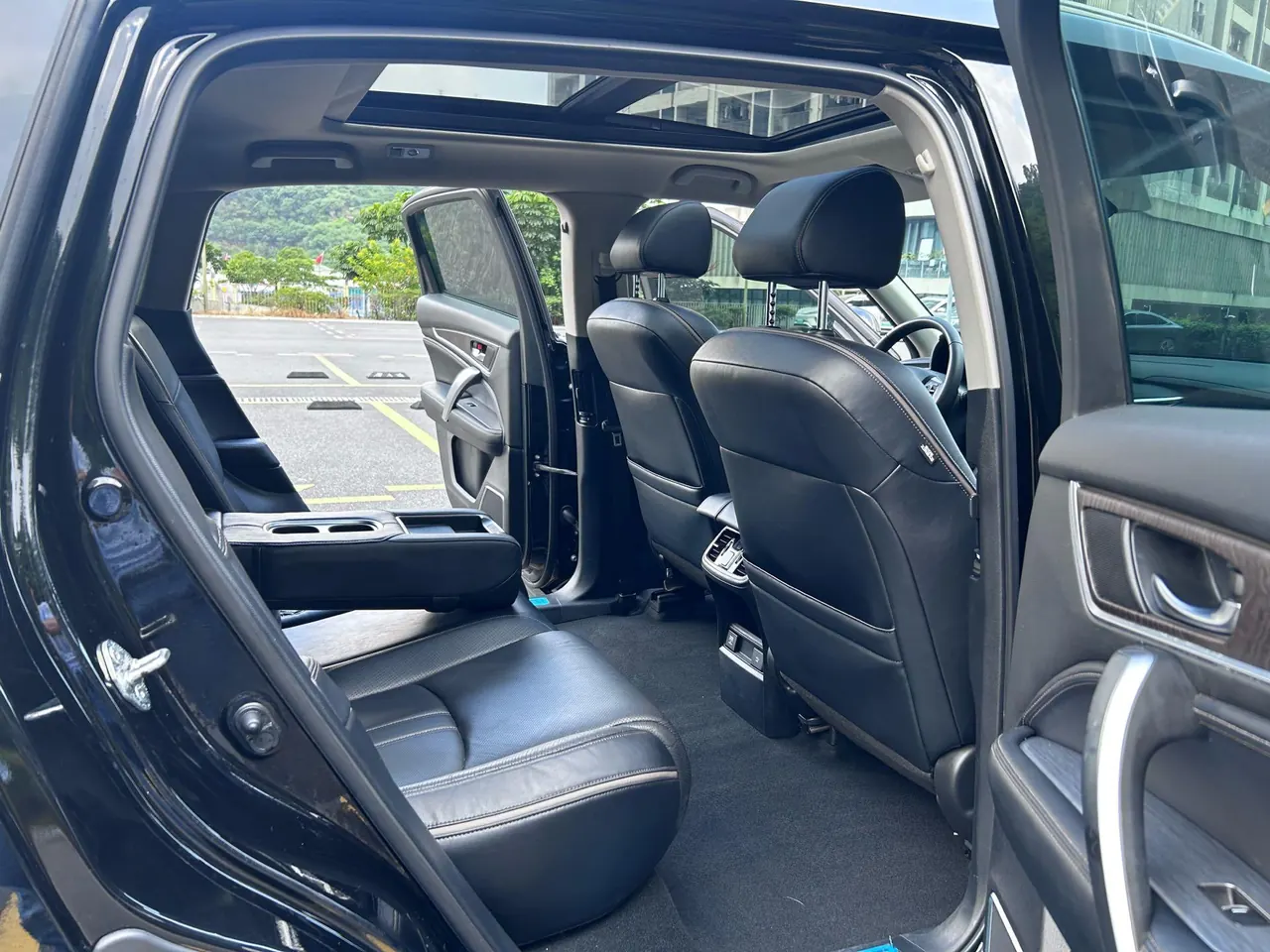 Honda 2020 crown road 2.0T 370TURBO four-wheel drive exclusive edition two-color automatic gear 9