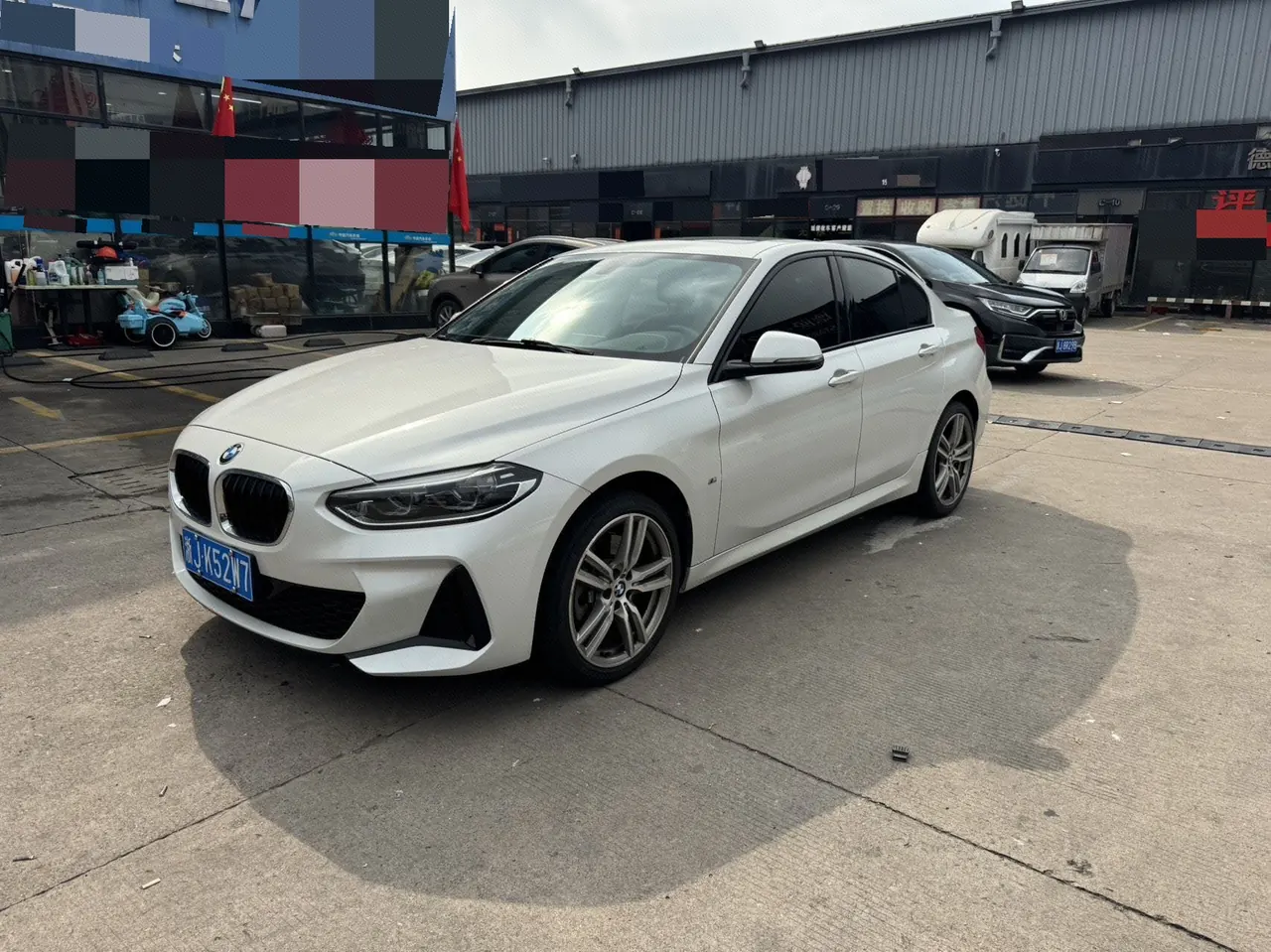 Open image lightbox: BMW 1 Series 2020 125i 2.0T M Sports Suit Automatic Gear