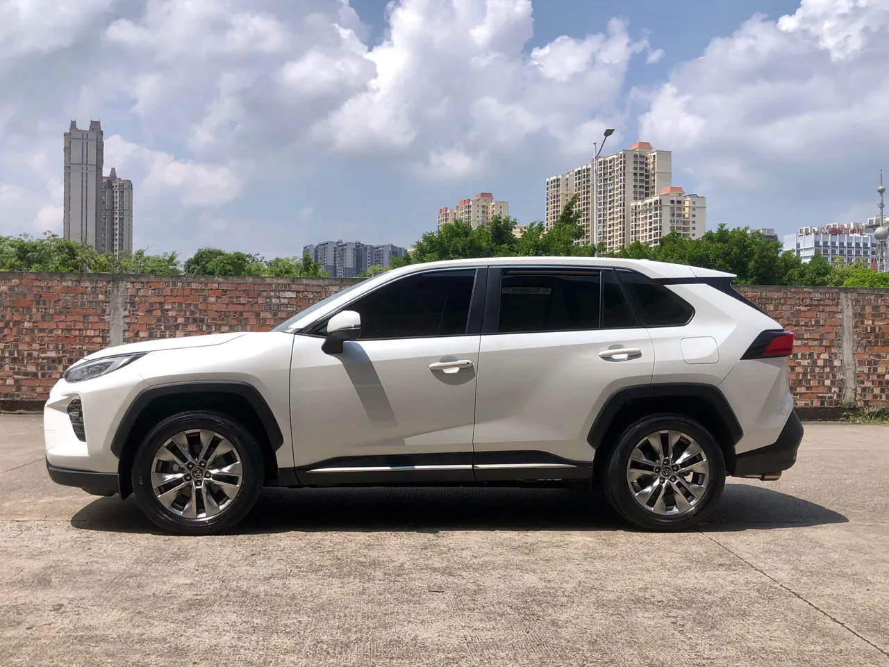 Toyota 2020 Willanda 2.0 Stepless Two-Drive Deluxe Automatic Gear 3